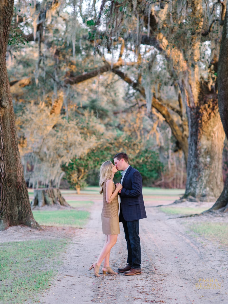 Mansfield Plantation Engagement Pictures | Charleston Engagement Photography and Ideas for Engaged Couples
