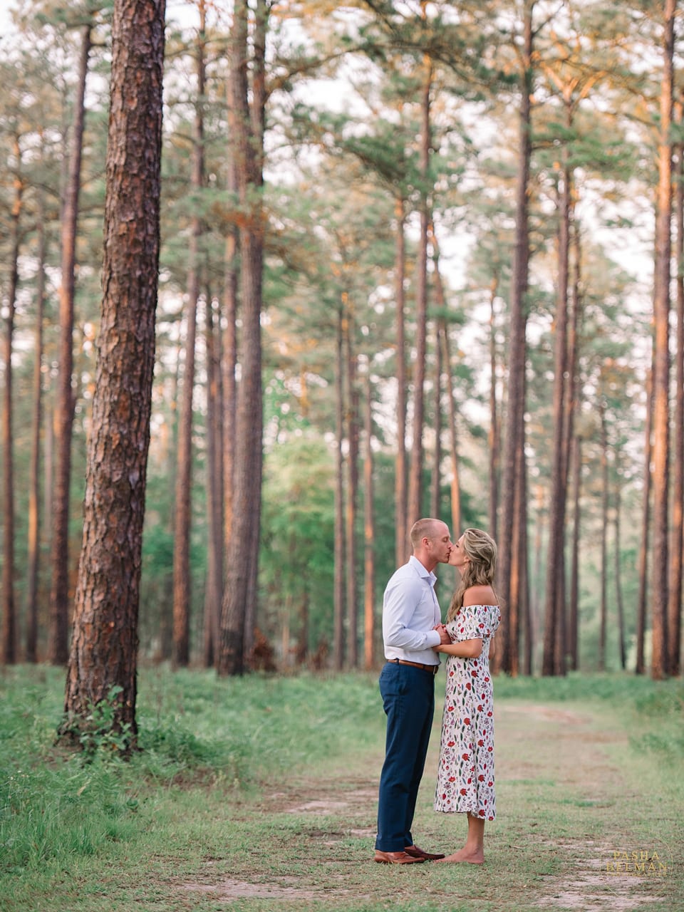 Engagement Pictures in Georgetown, SC at Mansfield Plantation by Charleston Wedding Photographer Pasha Belman