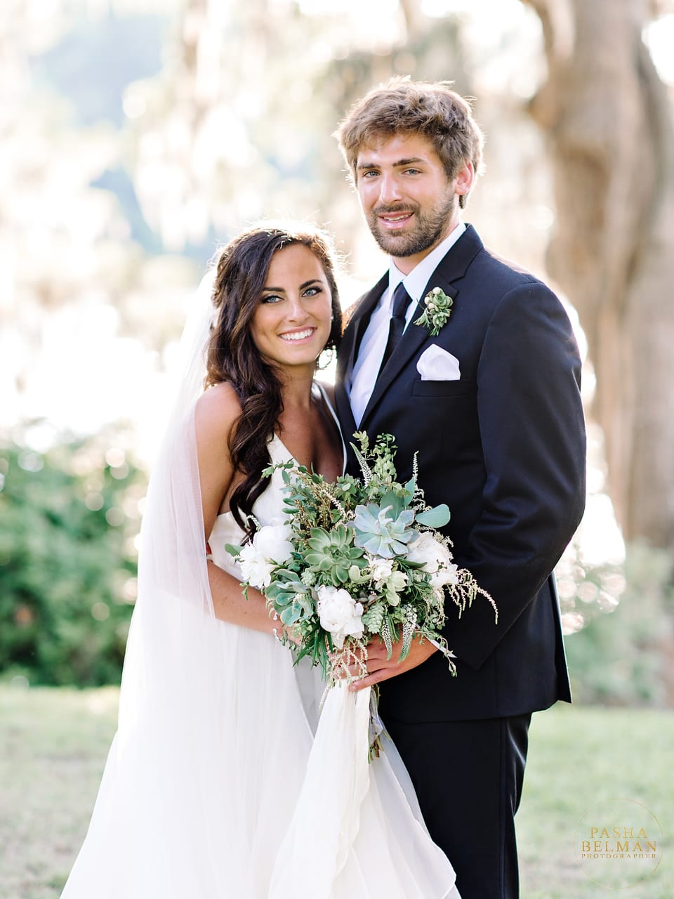 A Beautiful Wedding at Wachesaw Plantation by Pasha Belman photography. Bride and Groom Poses and ideas