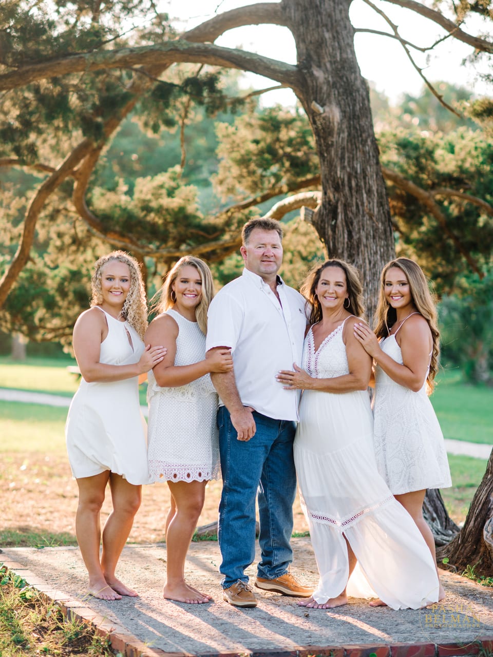 Family Pictures - Family Poses - Myrtle Beach - Garden City - Pawleys Island - Family Photography