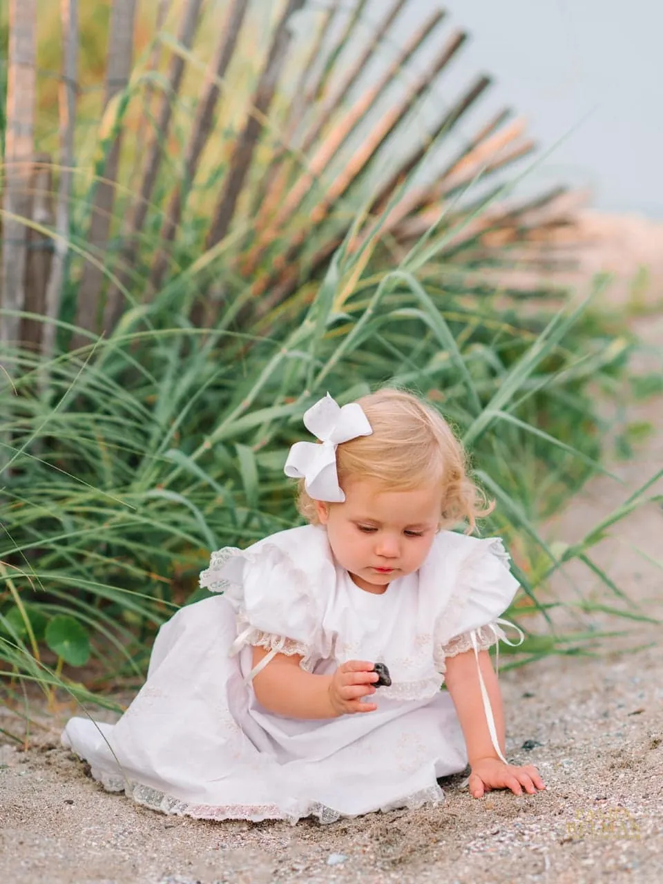 Ainsley Earhardt and her daughter portrait on the beach at Debordieu Colony