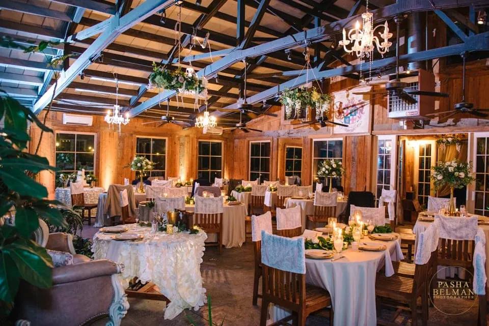 Charleston wedding photographer Pasha Belman + Alycia and Grant’s wedding at Magnolia Plantation in Charleston SC. Charleston wedding photographer