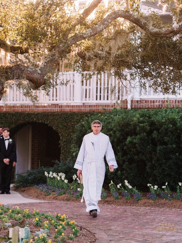 Debordieu Club wedding couple walking Georgetown South Carolina