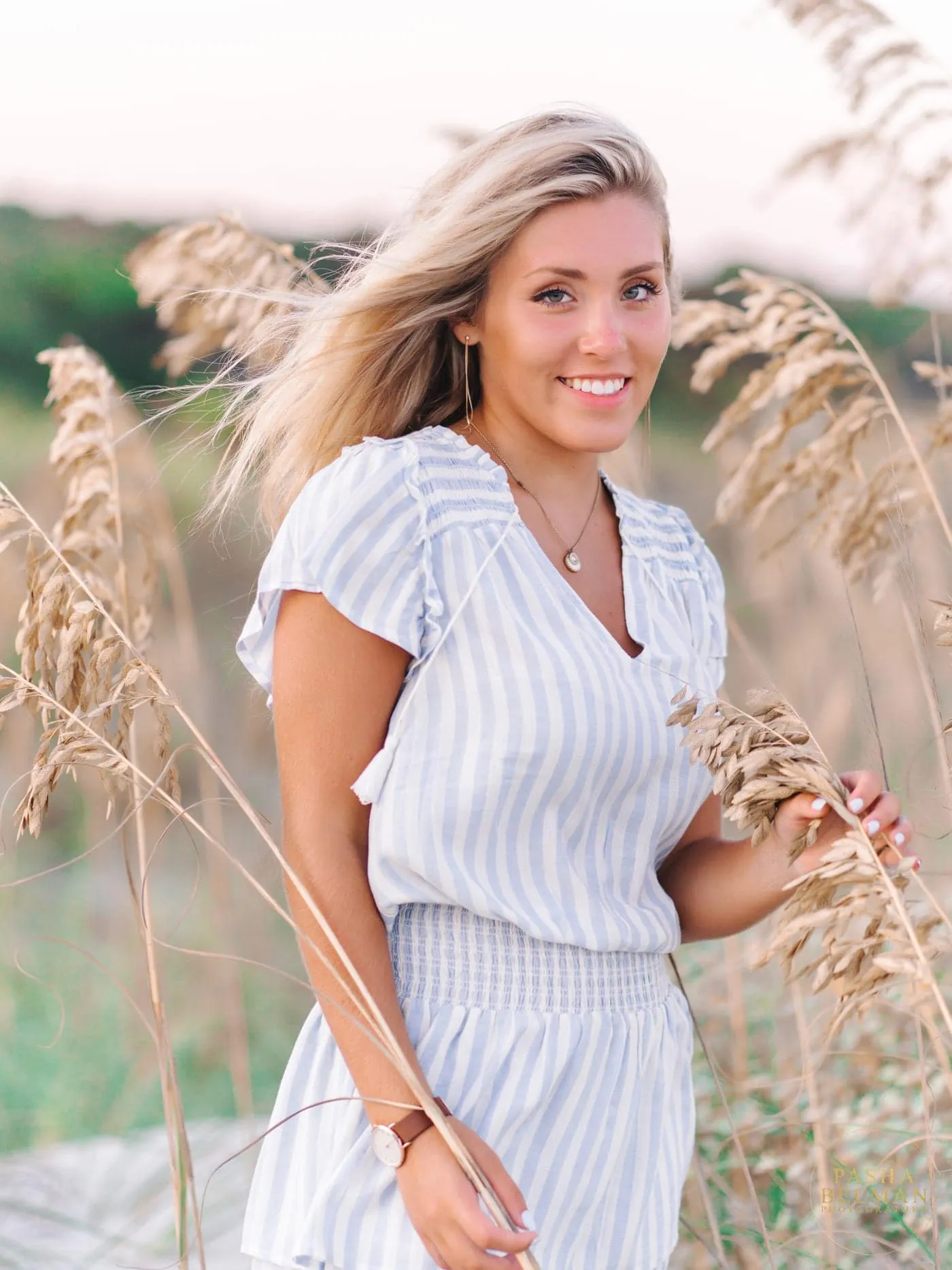 Pawleys Island Senior Photographer - Senior Beach Photos in Pawleys Island and Litchfield Beach