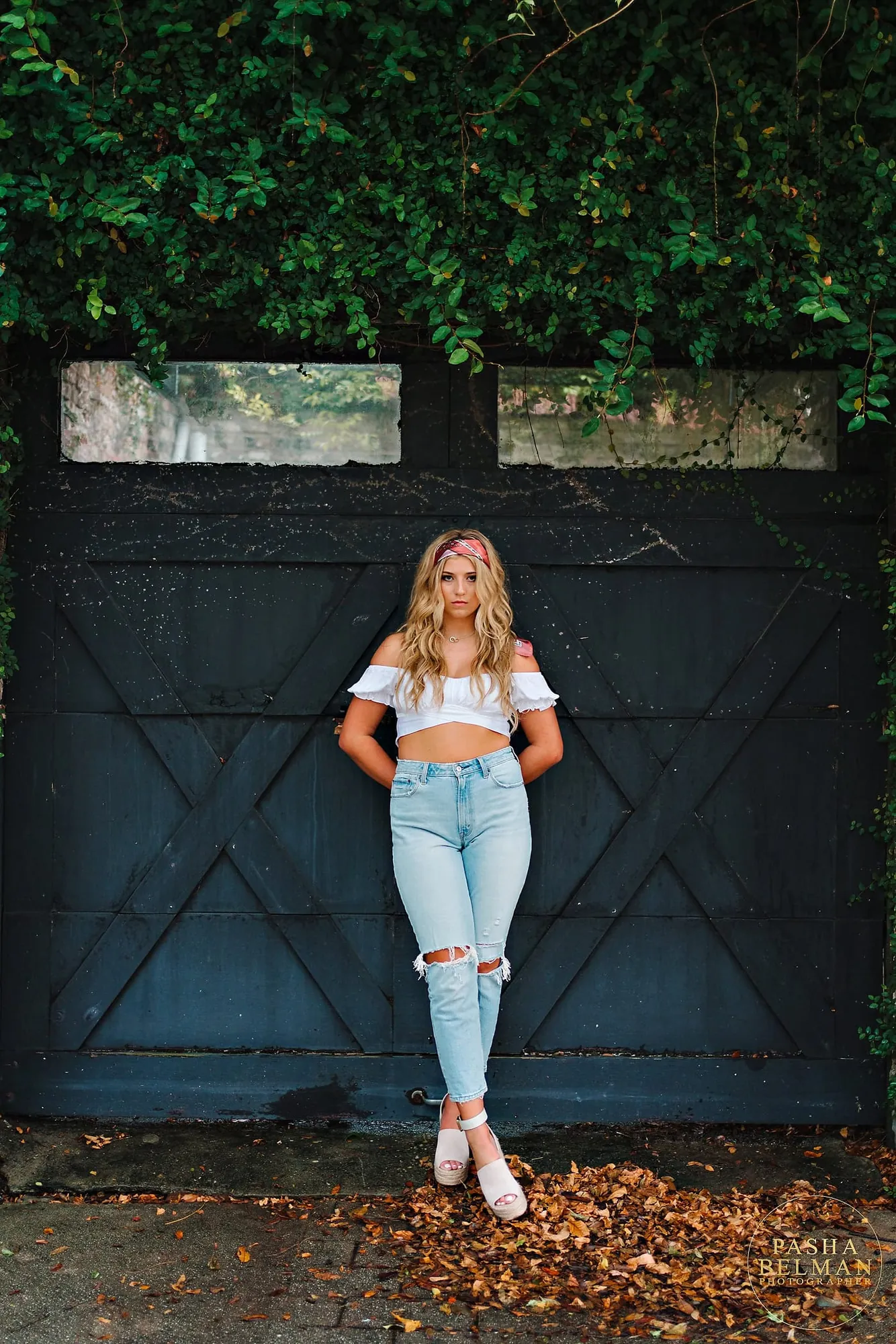 Historic Downtown Charleston Senior Session + Charleston Photo Locations