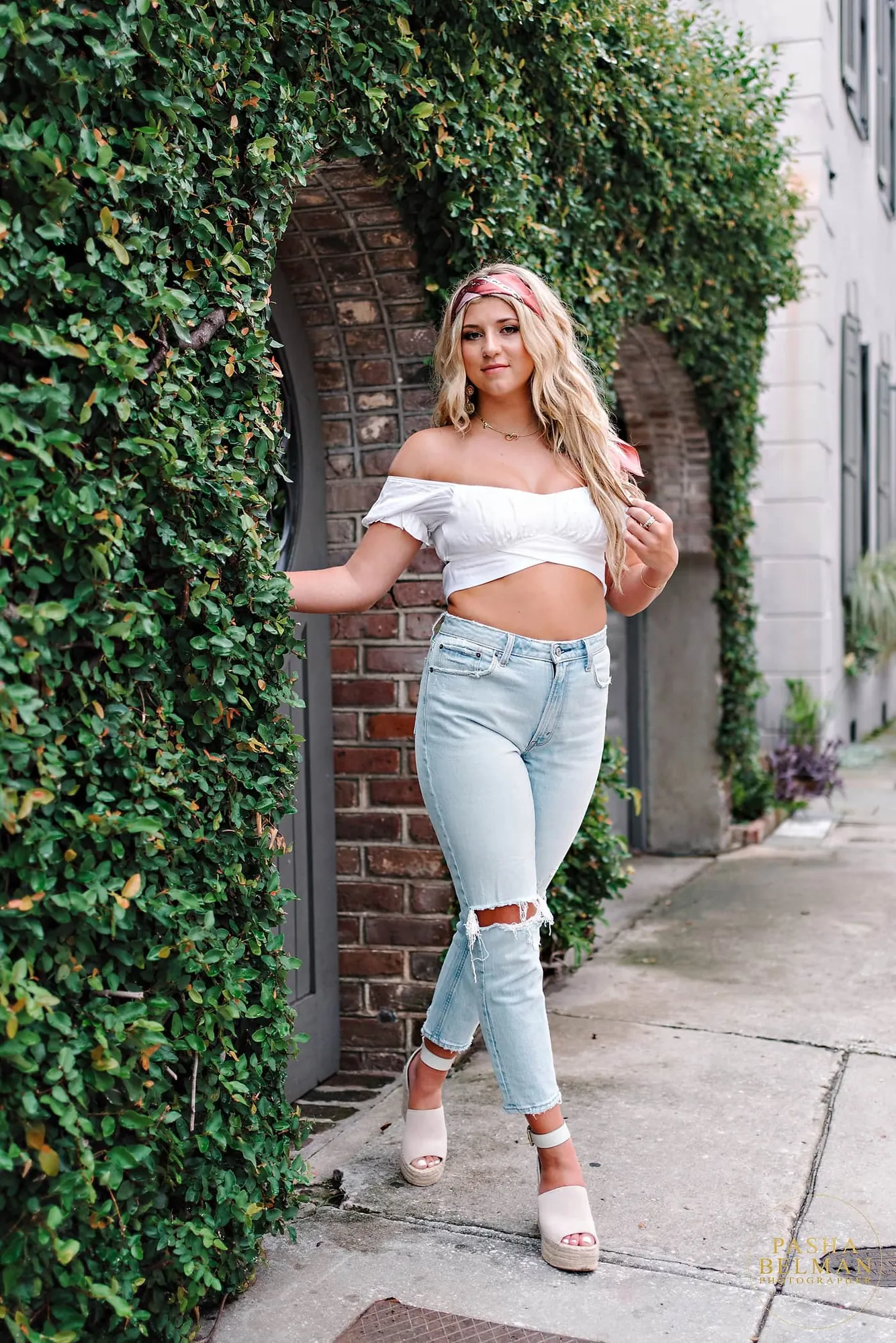 Historic Downtown Charleston Senior Session + Charleston Photo Locations