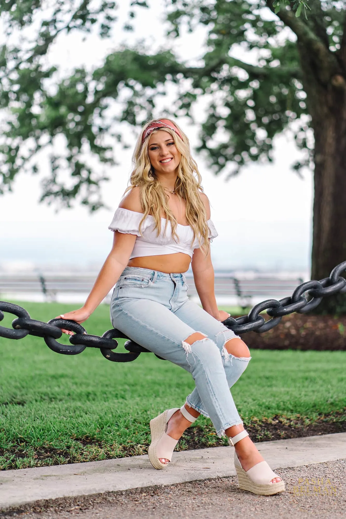Historic Downtown Charleston Senior Session + Charleston Photo Locations