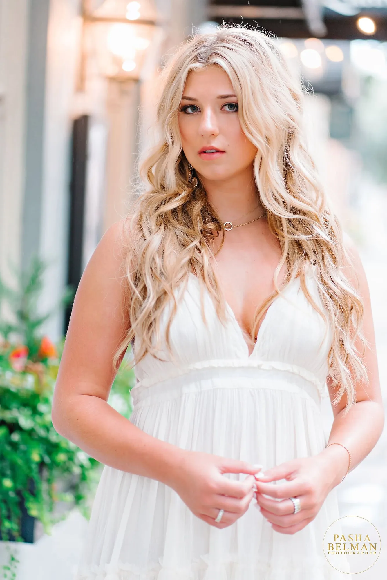 Historic Downtown Charleston Senior Session + Charleston Photo Locations