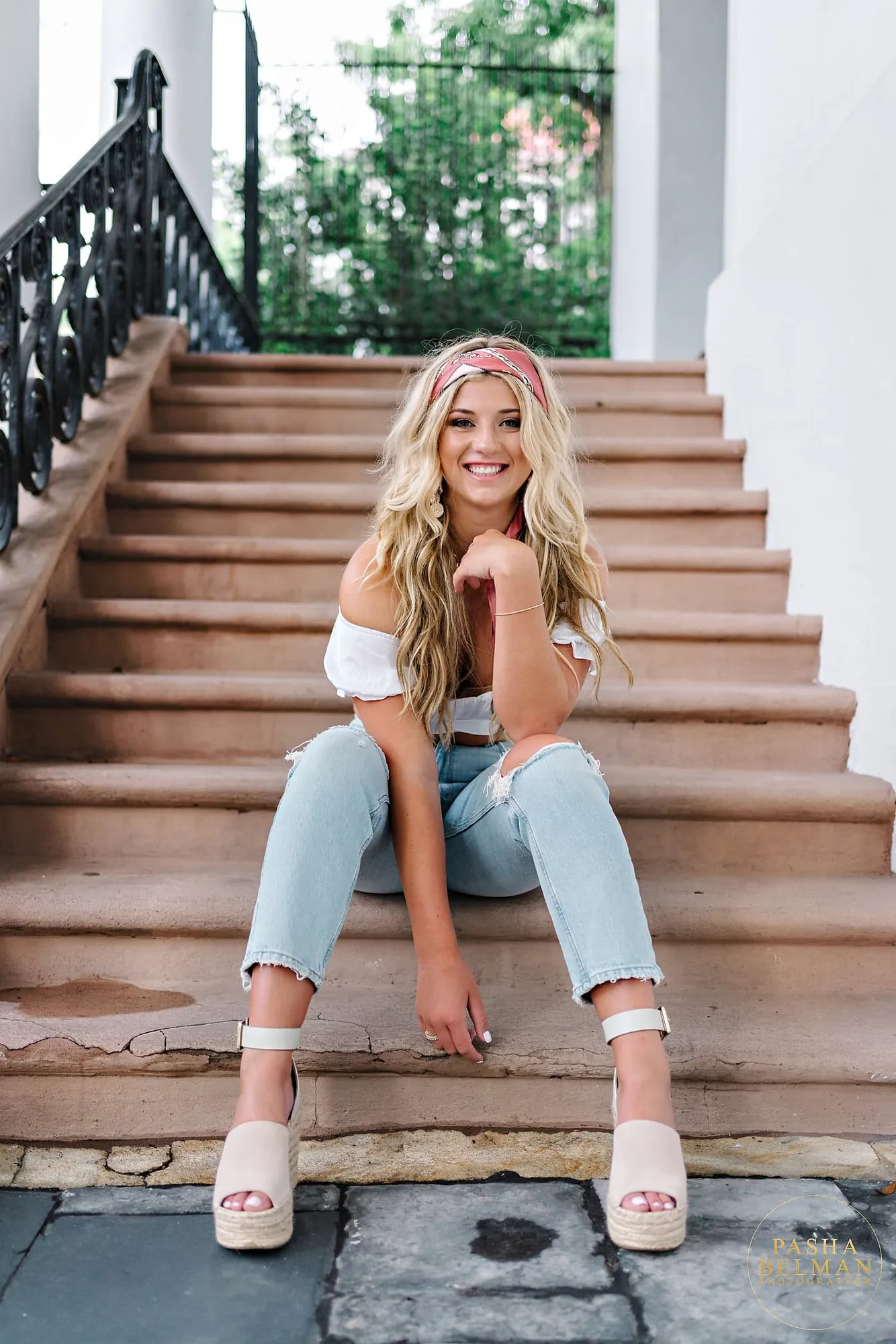 Historic Downtown Charleston Senior Session + Charleston Photo Locations