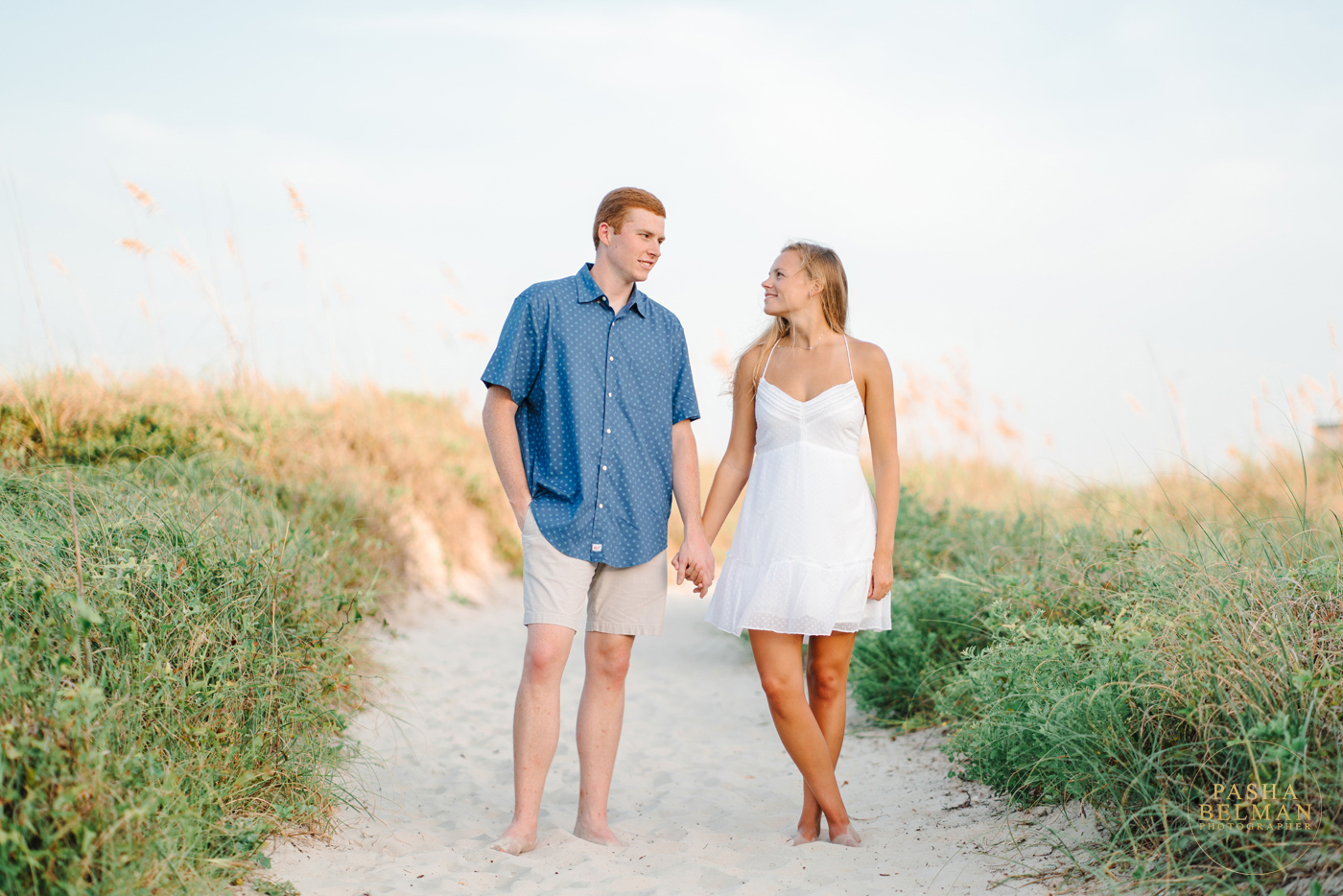 Adorable Couple Engagmenet Photos in White and Blue Outfits 
