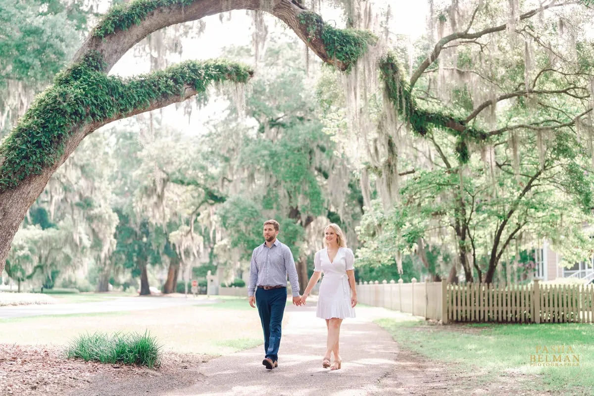 Classic Engagement Photo Ideas near Charleston, South Carolina 