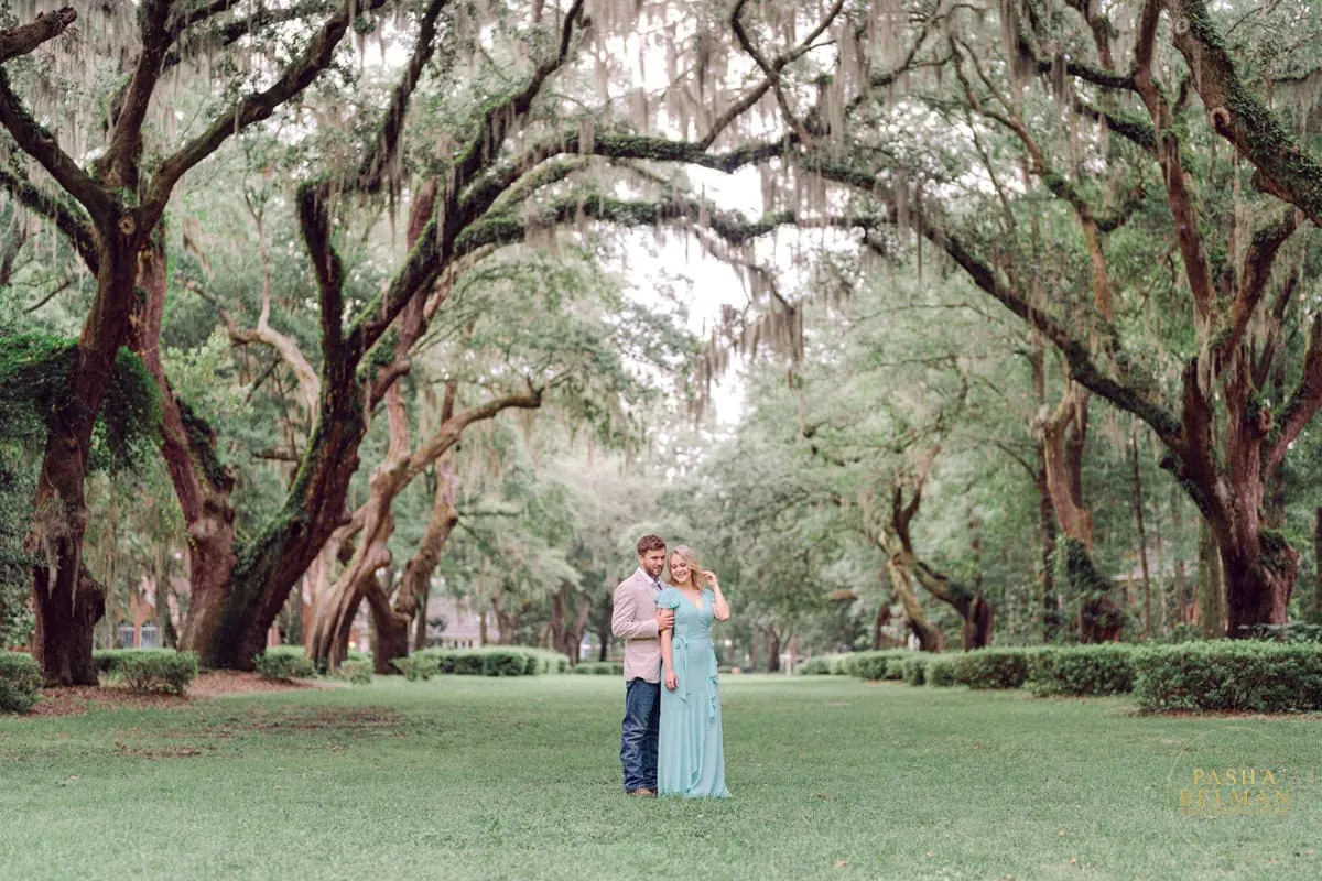 Classic Engagement Photo Ideas near Charleston, South Carolina 