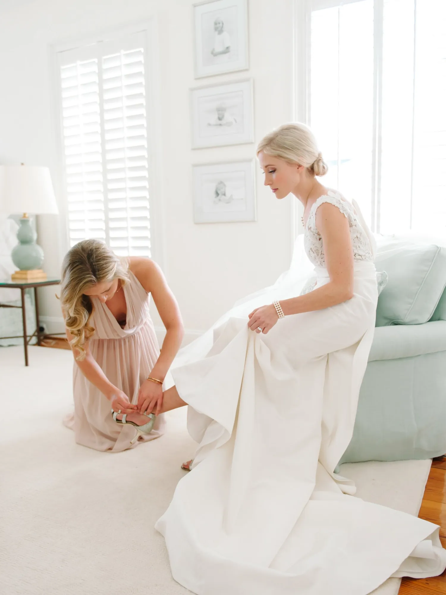 Debordieu Colony Club bride getting ready wedding photos South Carolina
