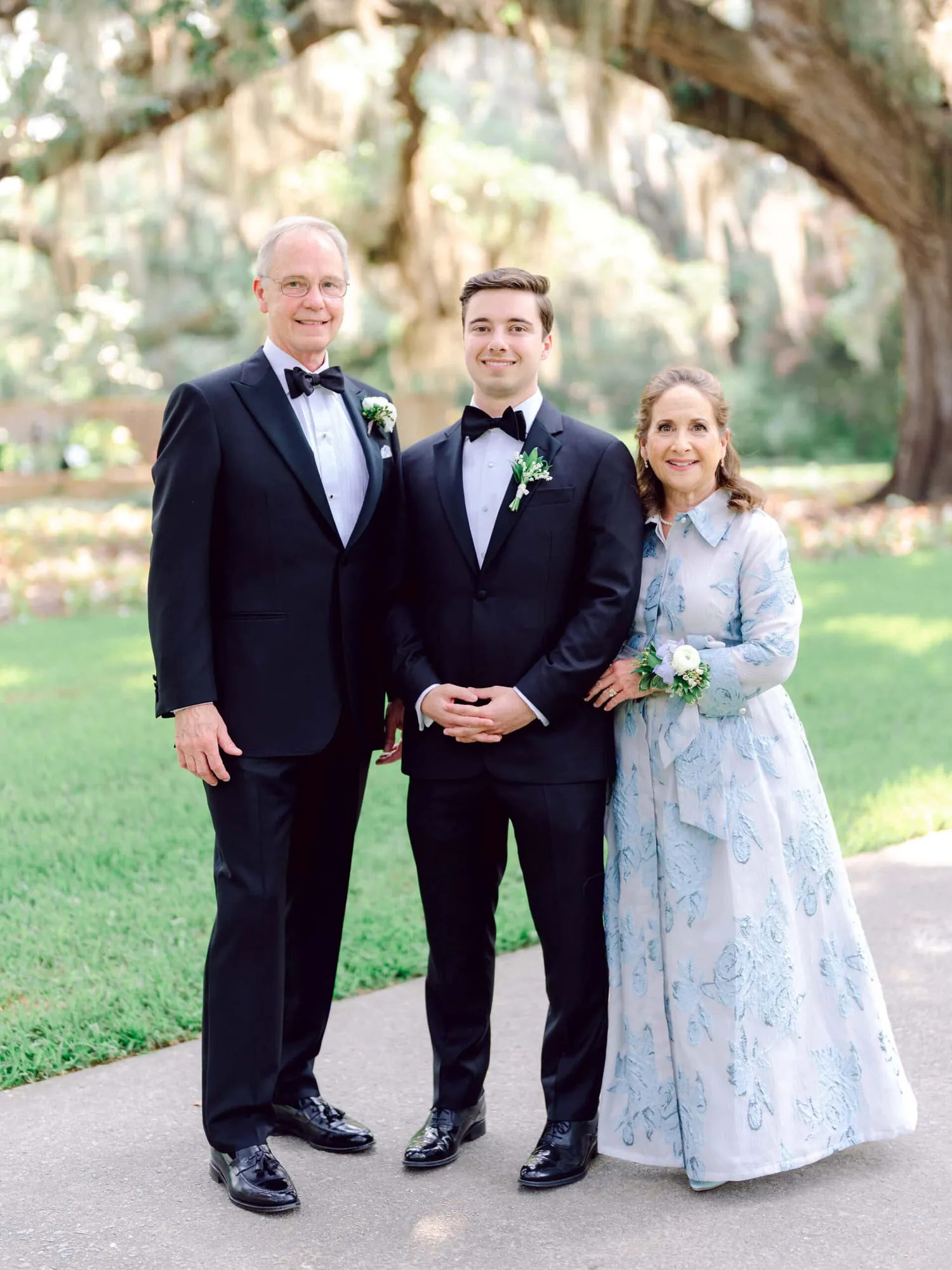 Brookgreen Gardens Wedding Photos by Luxury Wedding Photographers