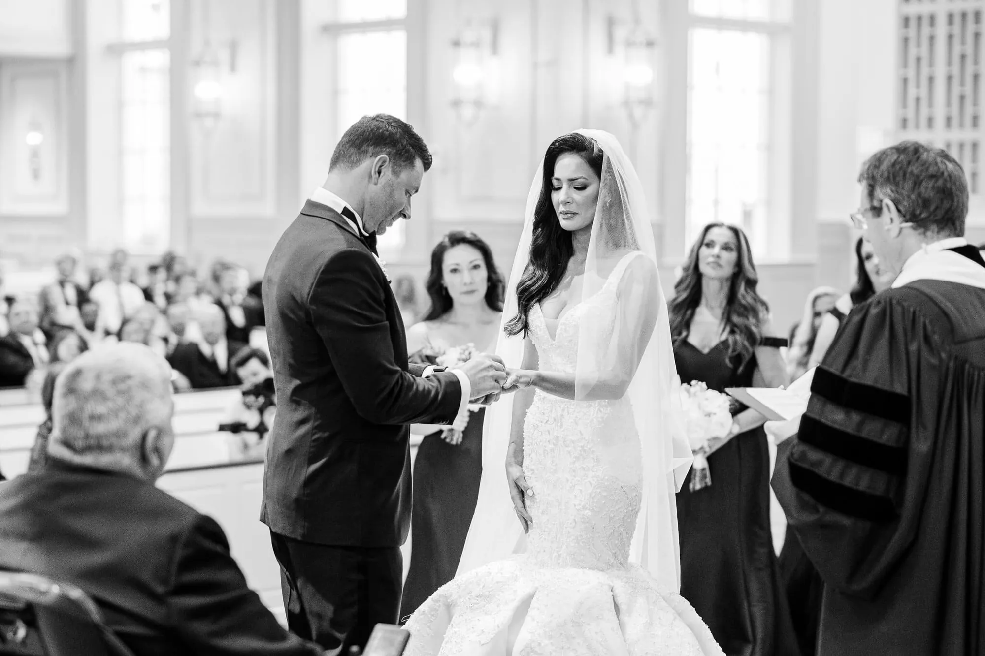 Best Wedding Poses and Ideas