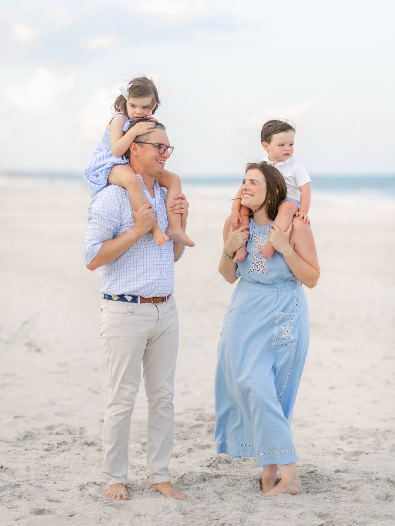 Large Family Photo Session in Litchfield Beach by Pasha Belman