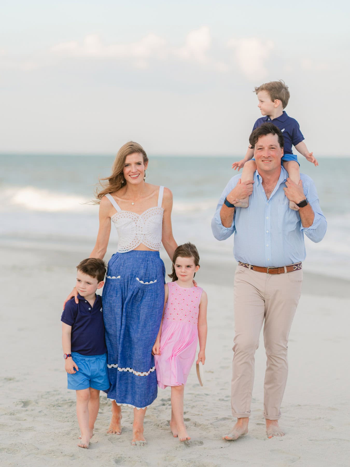 Large Family Photo Session in Litchfield Beach by Pasha Belman