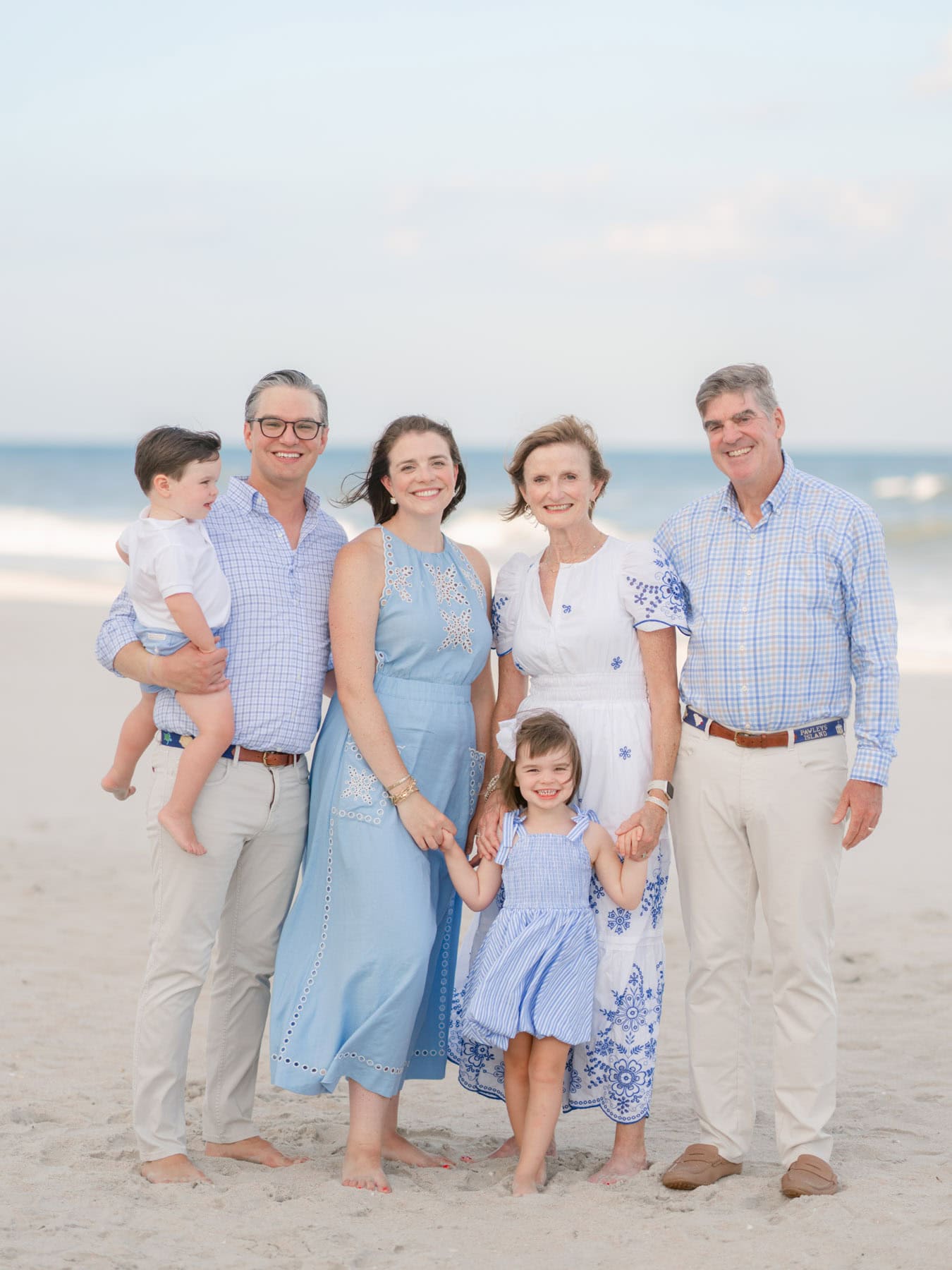 Large Family Photo Session in Litchfield Beach by Pasha Belman