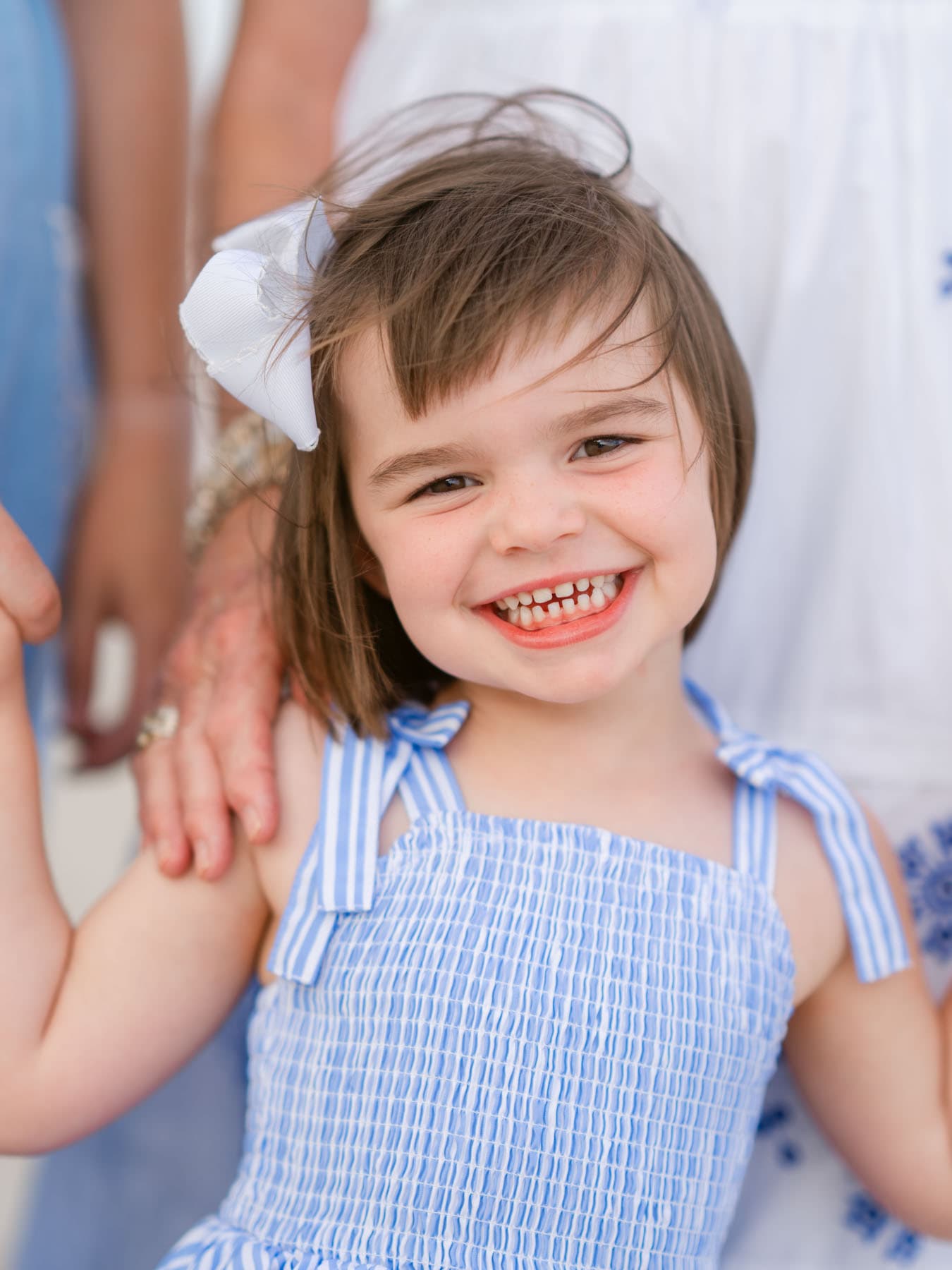 Large Family Photo Session in Litchfield Beach by Pasha Belman