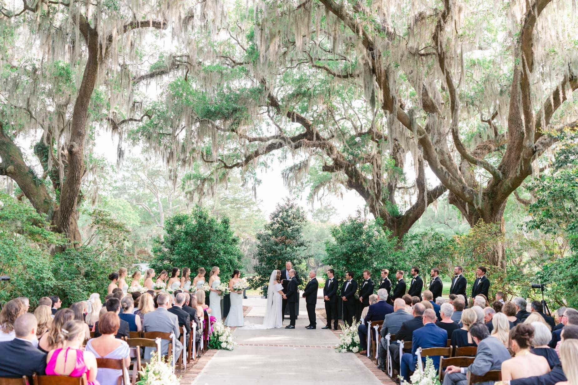 Spring Wedding Under the Oaks at Caledonia Golf and Fish Club