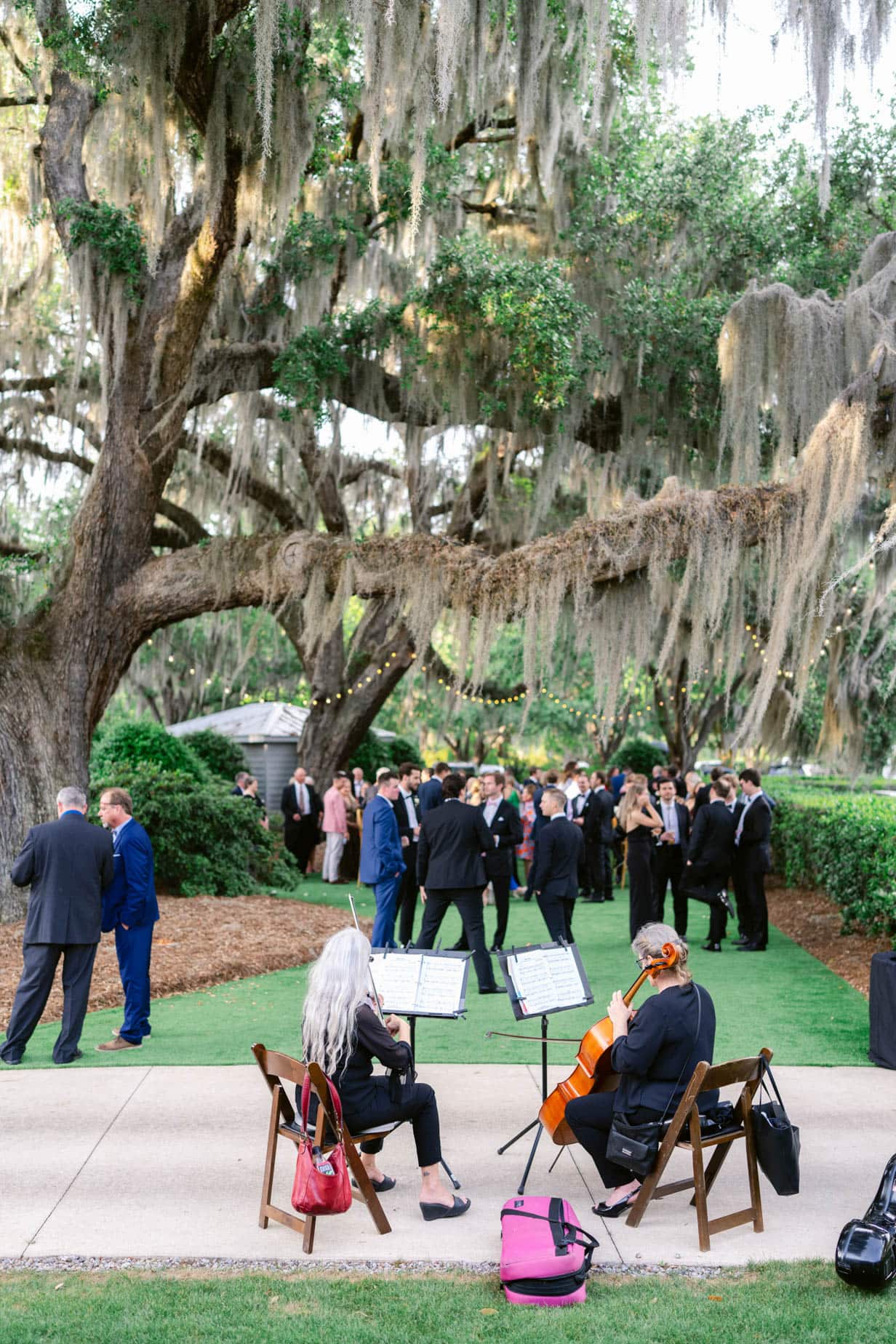 Spring Wedding Under the Oaks at Caledonia Golf and Fish Club